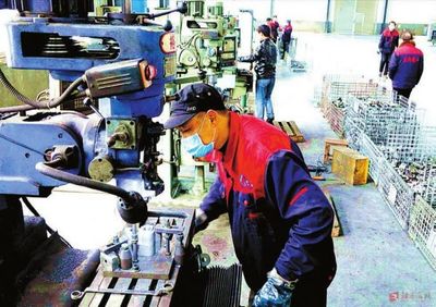 抓生產(chǎn)，促發(fā)展 潤(rùn)滑油產(chǎn)業(yè)的戰(zhàn)略引擎與未來(lái)之路